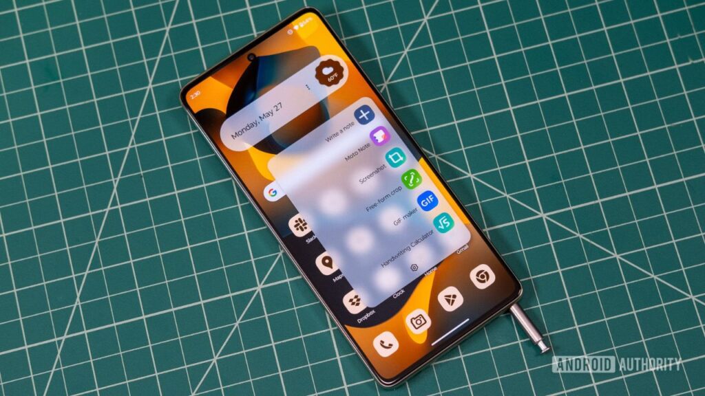 Using the Moto G Stylus 5G stylus for handwritten notes and document editing
